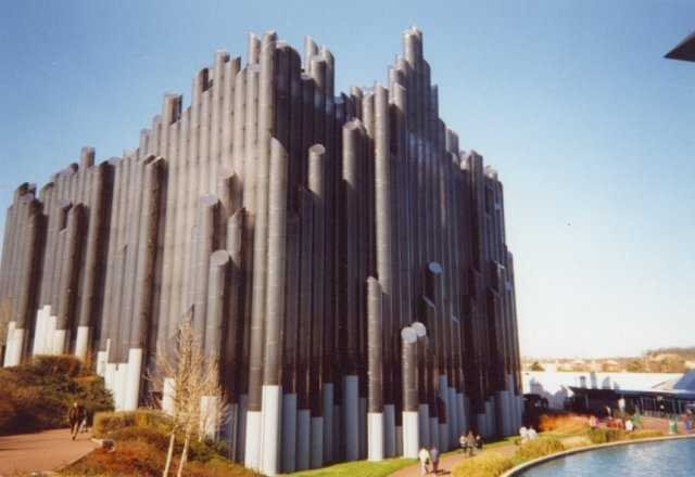 2000-001-32