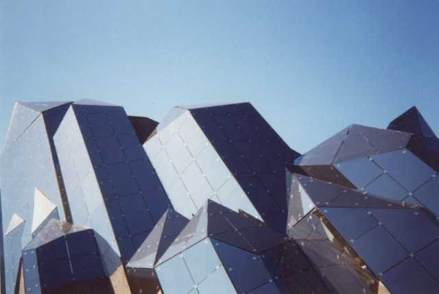 2000-002-8a